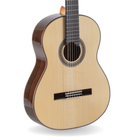 guitarra admira lola