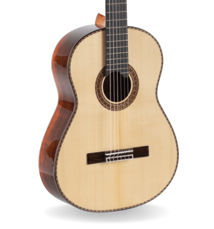 guitarra admira cristina
